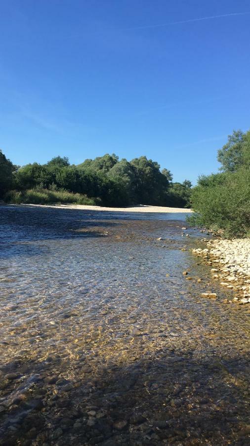 Gite La Janiat Montigny-sur-l'Ain Exterior foto
