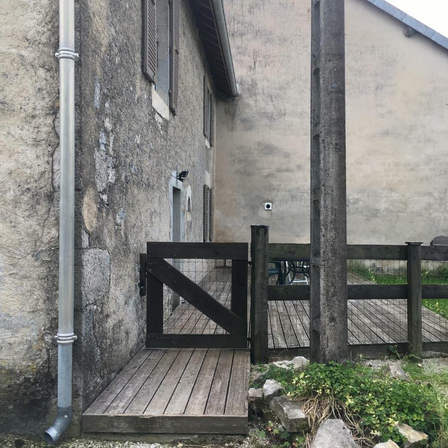 Gite La Janiat Montigny-sur-l'Ain Exterior foto