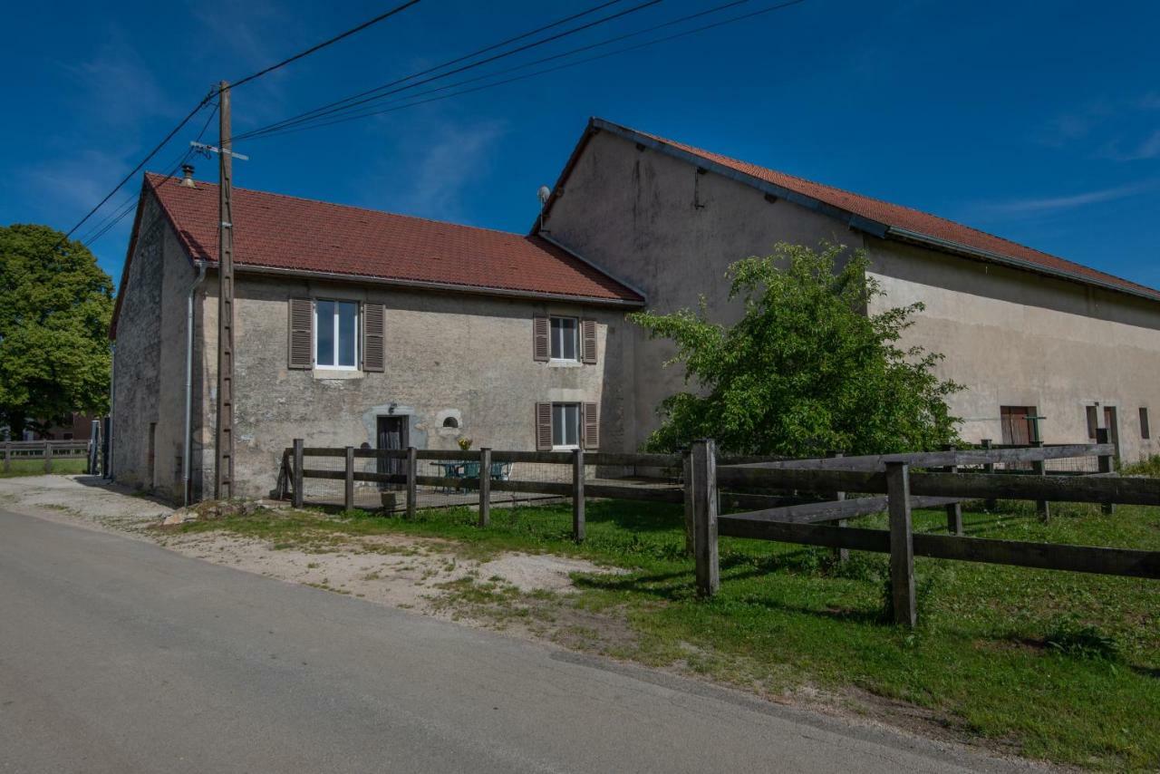 Gite La Janiat Montigny-sur-l'Ain Exterior foto